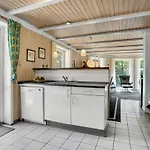 Lovely Home In Blavand With Sauna 펜션 *